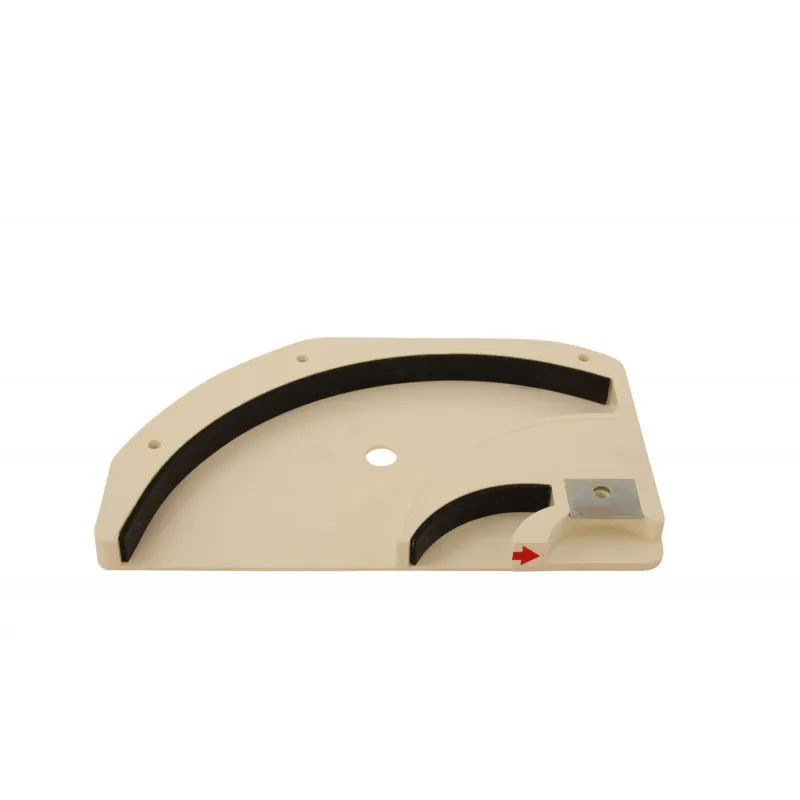 Stiklainių ir butelių atidarytuvas montuojamas po spintele