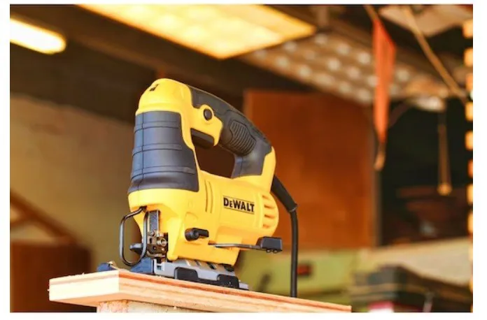 Elektrinis dėlionės pjūklas 650W DEWALT DWE349