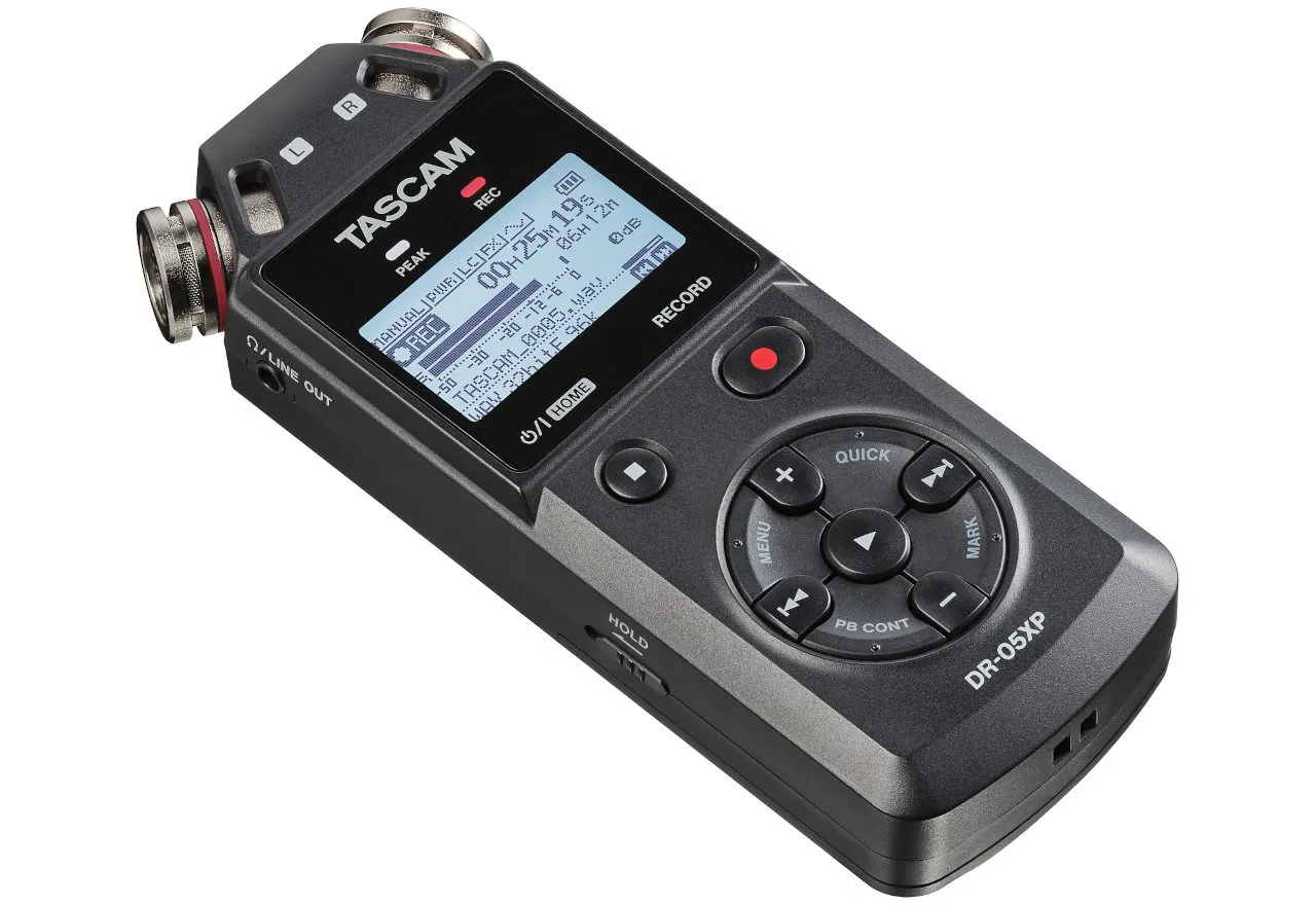Tascam DR-05XP - Nešiojamasis skaitmeninis diktofonas su USB sąsaja